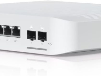 Ubiquiti UniFi Professional 8 Ports GbE PoE Plus Plus Switch with SFP Plus Uplink
