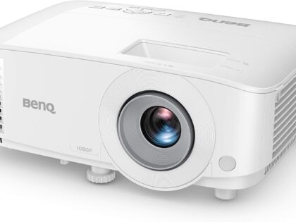 Epson EB-E01, 3000 Lumens XGA 3LCD Projector